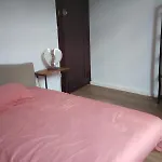 Alloggio in famiglia Privatives Avec Espaces Partagés Dans Maison Centre