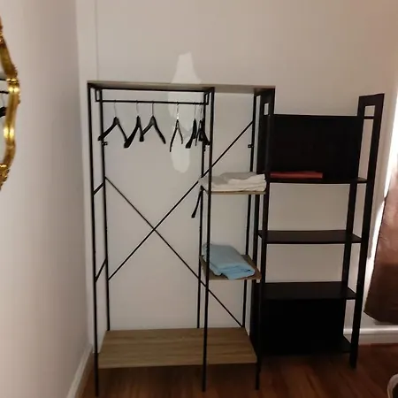 Privatives Avec Espaces Partages Dans Maison Centre Rum i privatbostad *