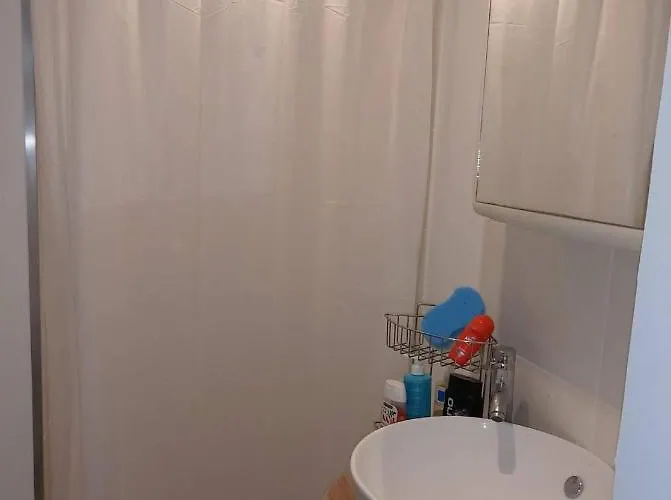 Séjour chez l'habitant Privatives Avec Espaces Partagés Dans Maison Centre Roubaix