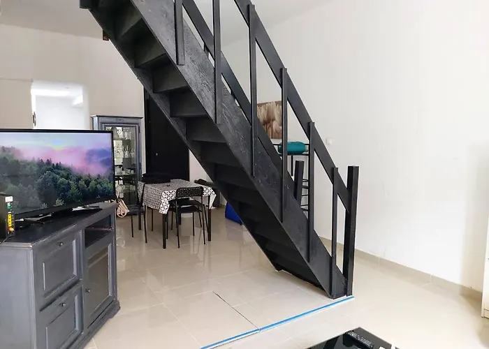 Privatives Avec Espaces Partagés Dans Maison Centre *