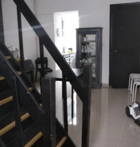 Séjour chez l'habitant Privatives Avec Espaces Partagés Dans Maison Centre *