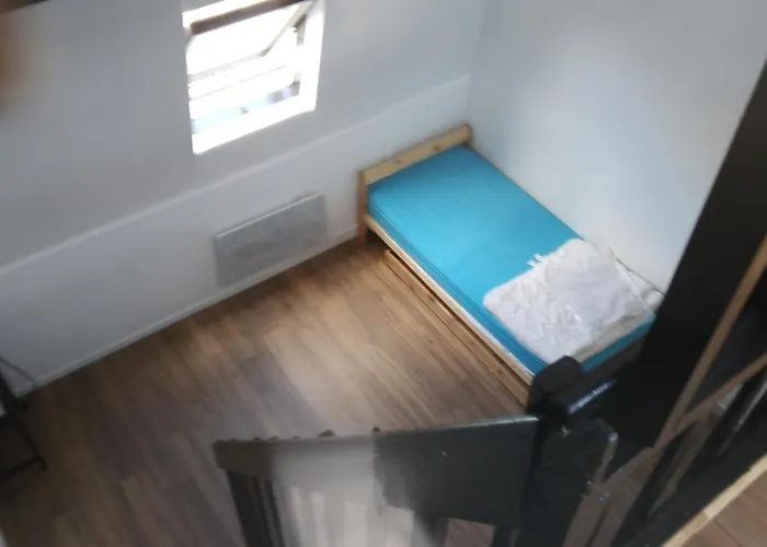 Séjour chez l'habitant Privatives Avec Espaces Partagés Dans Maison Centre *